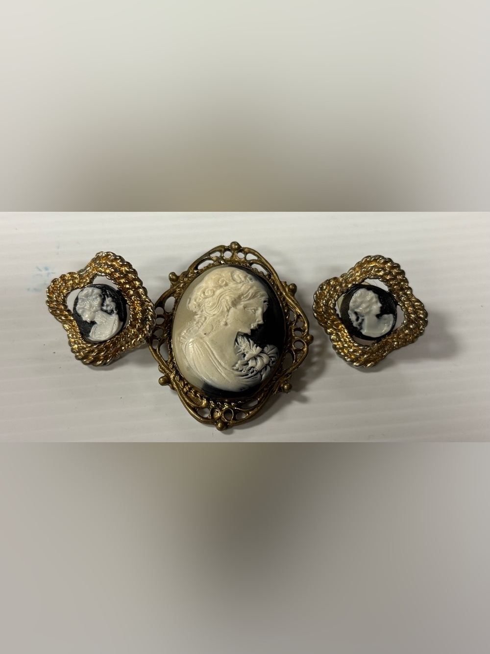 Vintage Style Black and White Cameo Brooch and Earrings Set Costume Jewelry